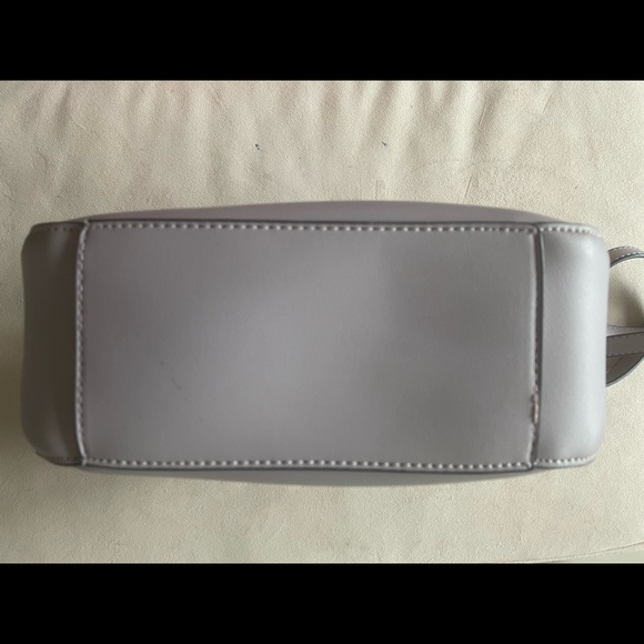 Beautiful light lilac purse - Picture 8 of 9